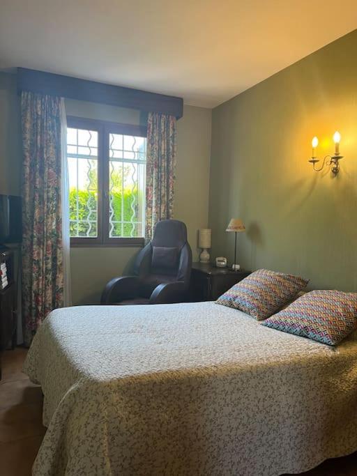 Maison Familiale Idealement Situee Avec Tout Le Confort Nîmes Exteriör bild