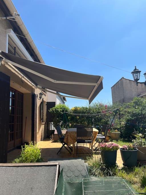 Maison Familiale Idealement Situee Avec Tout Le Confort Nîmes Exteriör bild