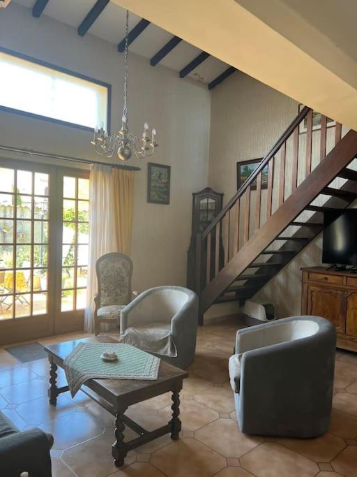 Maison Familiale Idealement Situee Avec Tout Le Confort Nîmes Exteriör bild