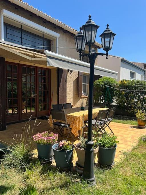 Maison Familiale Idealement Situee Avec Tout Le Confort Nîmes Exteriör bild